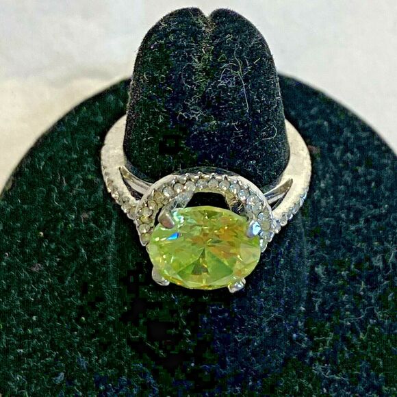 Silver Cocktail Ring 5.5 Chartreuse Green & White - Picture 1 of 5